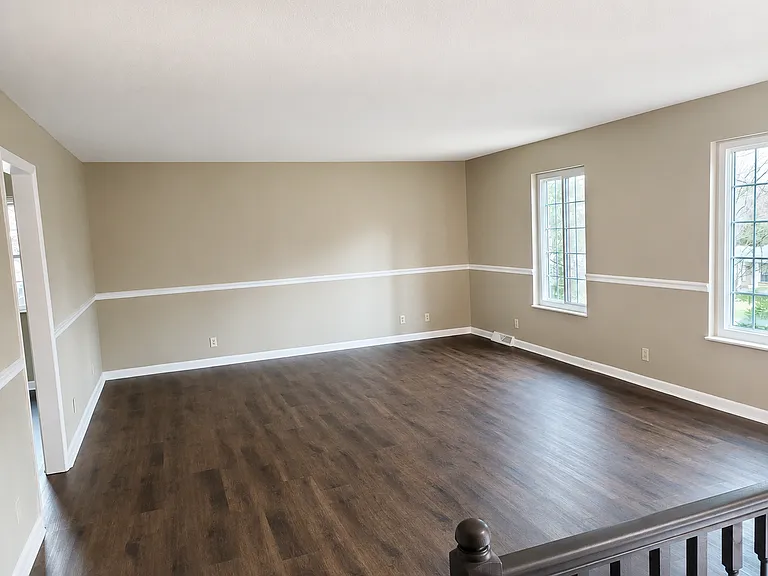 1237 Tanglewood Dr — Photo 3
