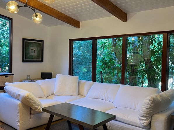 (undisclosed Address)