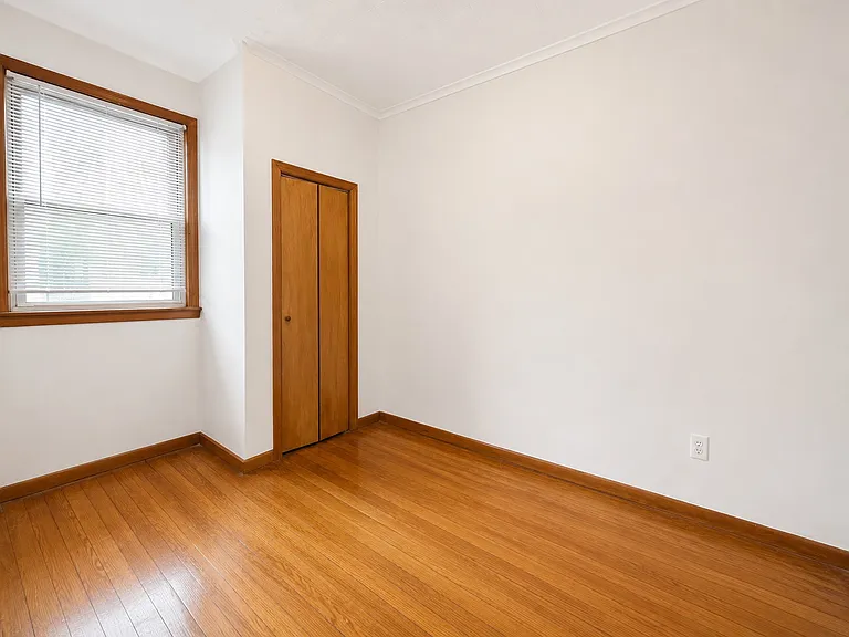 38 W 53rd St #1 — Photo 7