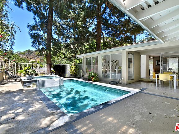3rd image of 3553 Summerfield Dr