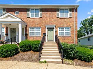 1509 Swallow Dr, Saint Louis, MO 63144