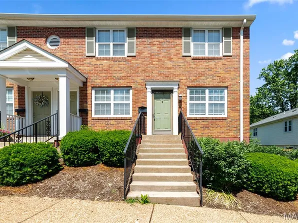 1509 Swallow Dr, Saint Louis, MO 63144