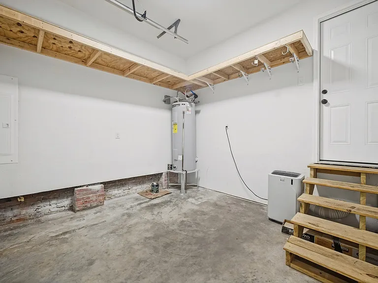 6048 River Rd — Photo 43