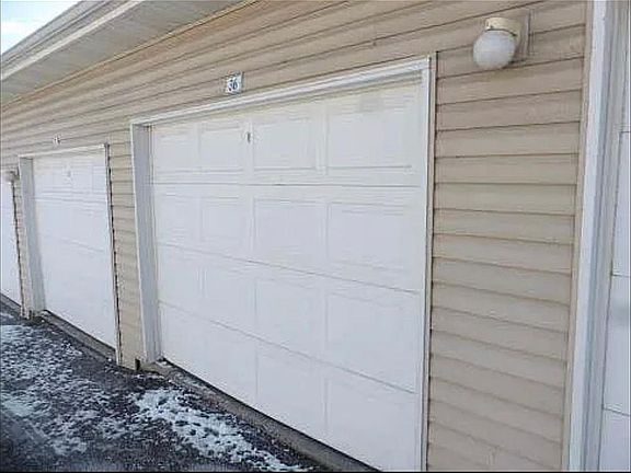 2nd image of 14804 Lenox Dr