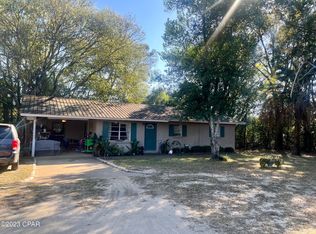 933 4th St, Chipley, FL 32428