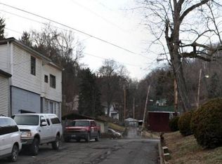 632 Cemetery Rd, Martins Ferry, OH 43935