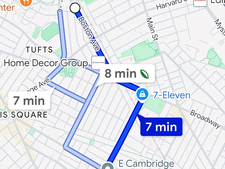 Close commute to Tufts University.