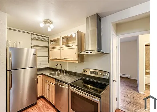 1 bed, 800 sqft, $1,705 — Photo 2
