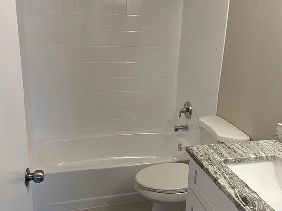 5th image of 2504 Seaside Dr