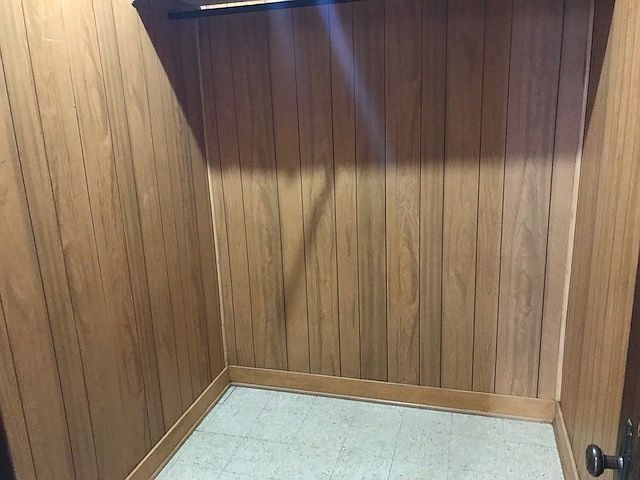 1st image of 611 W Washington St APT 3