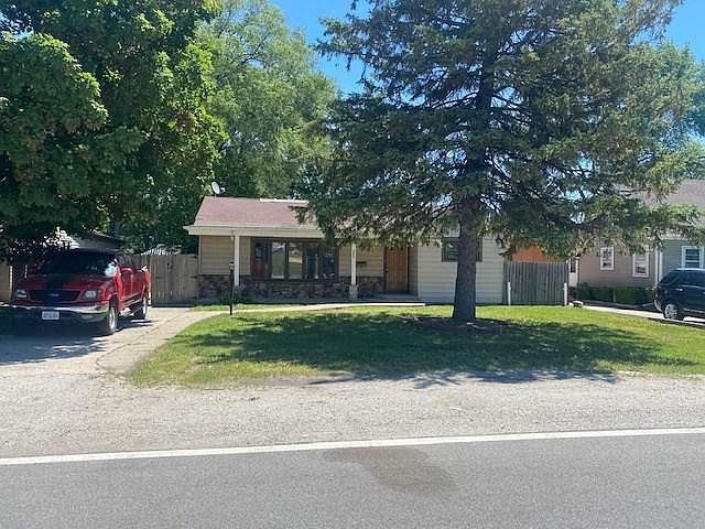 1st image of 3043 Marian Ave