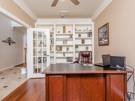 5th image of 3014 Lakehill Dr