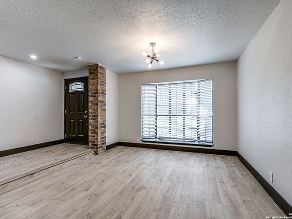 5th image of 9091 ARBOR WOOD ST