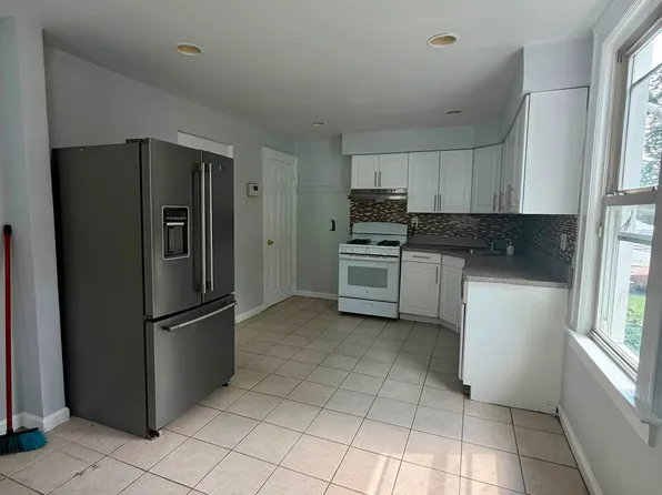 122 Hillcrest Ave #1, Plainfield, NJ 07060