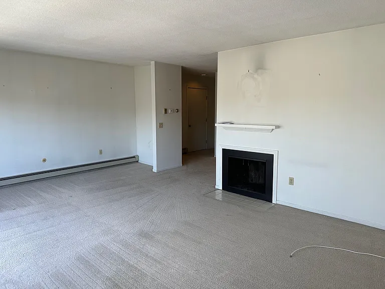 1 Pine St #C-32 — Photo 8