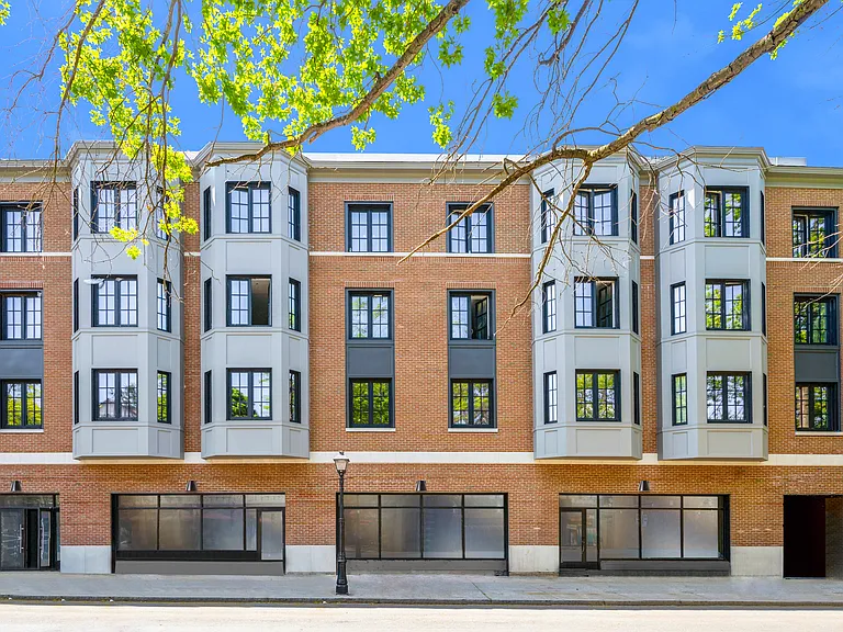 139 5th Ave #5A — Photo 1
