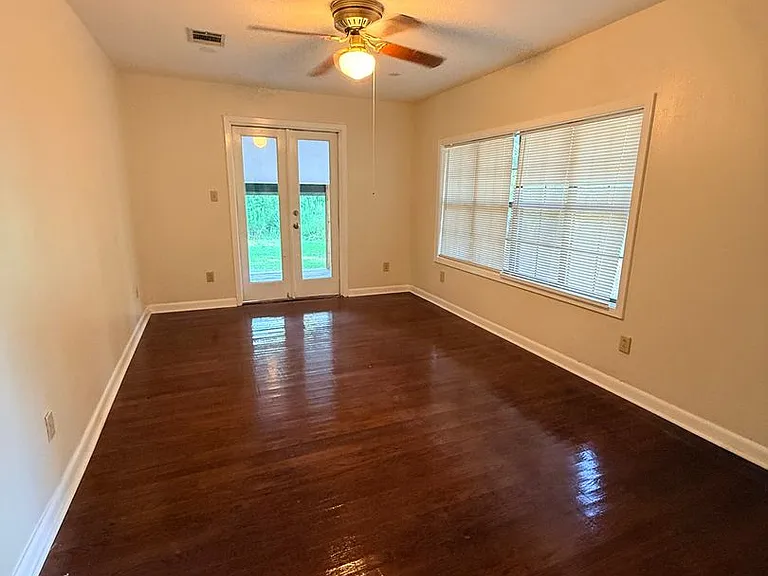 117 Louise Ln — Photo 10