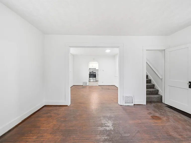 1211 Emily St — Photo 16