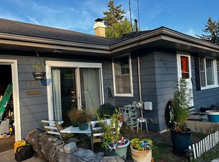 181 S Union St, Elgin, IL 60123