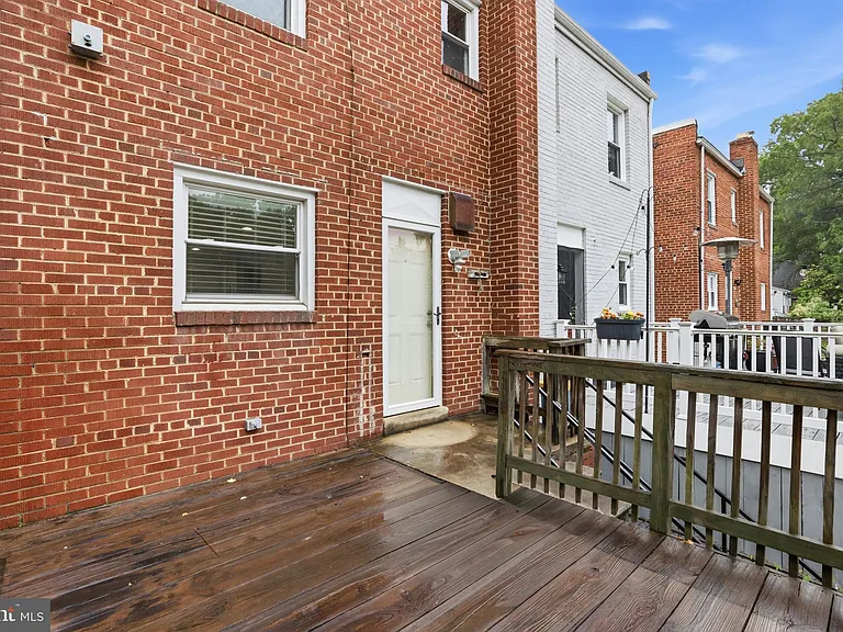 3101 E St SE — Photo 29