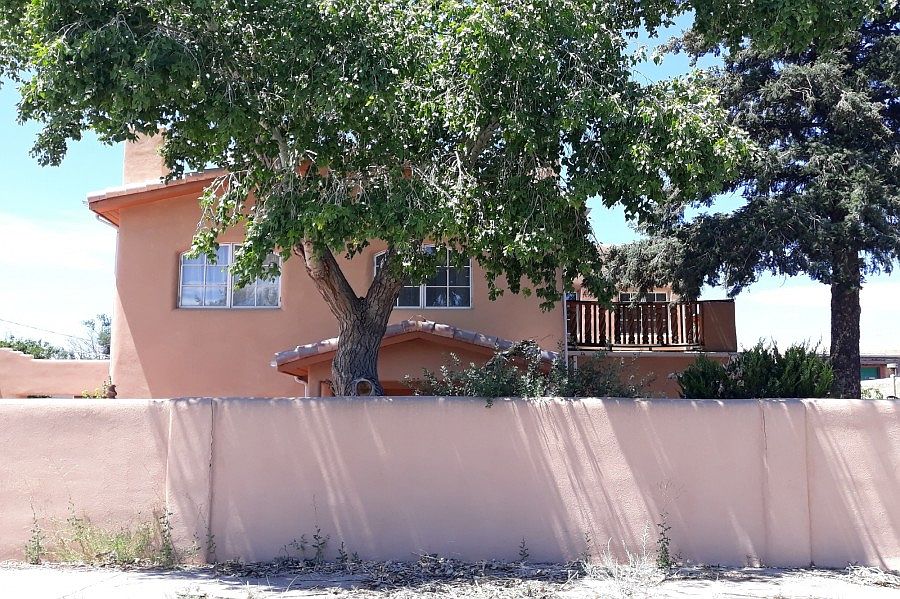 1st image of 1468 Cochiti St