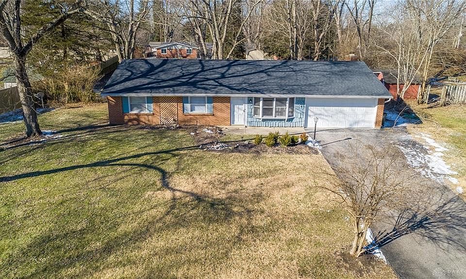 1st image of 2329 Lakeview Dr
