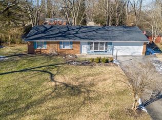 2329 Lakeview Dr, Bellbrook, OH