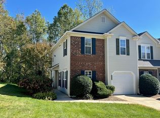 8803 Cinnabay Dr, Charlotte, NC 28216