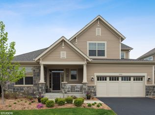 2910 Wilson Ln, Glenview, IL 60026