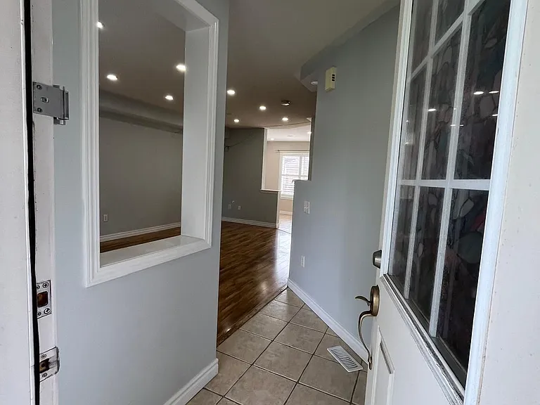 46 Gas Lamp Ln — Photo 2