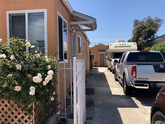 2nd image of 4836 W 116th St