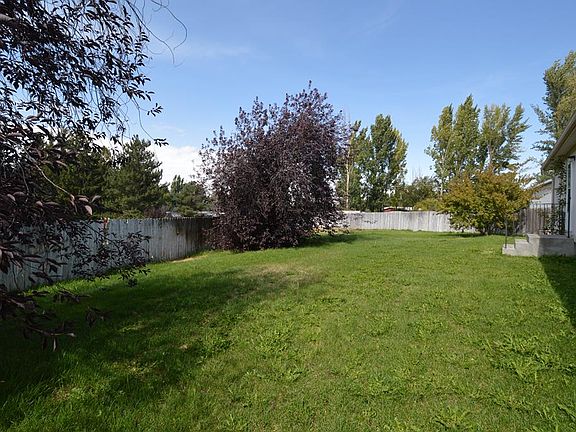 2nd image of 467 Evans Dr