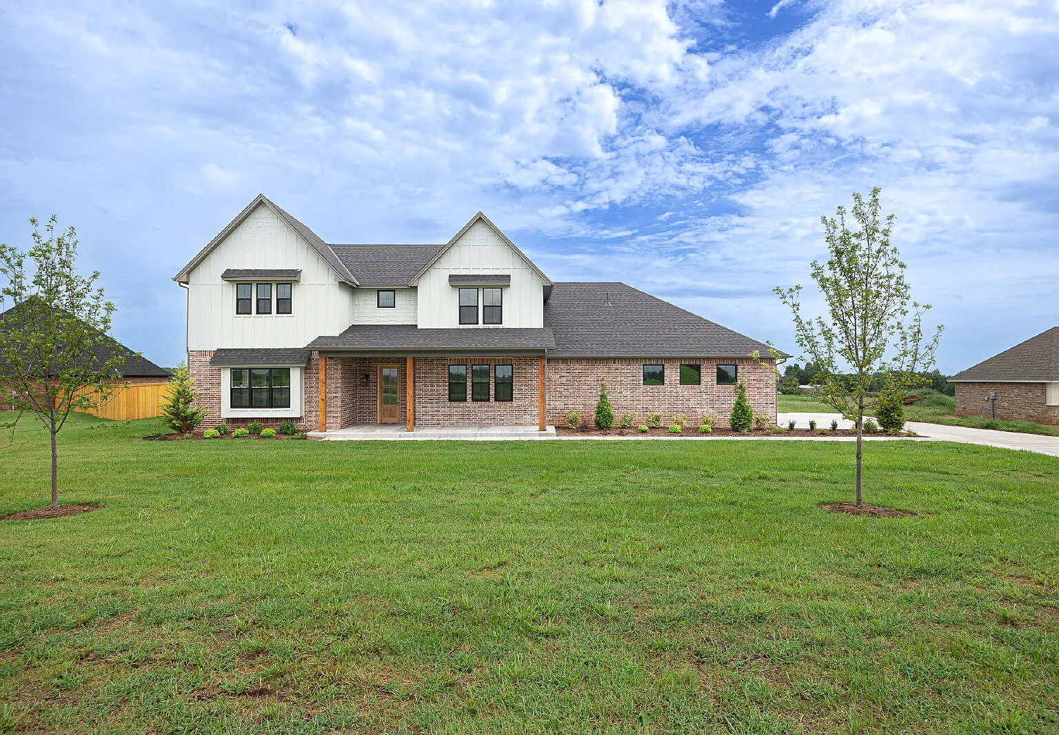 4 bed, 3.5 bath, 3250 sqft, $4,800 — Photo 2