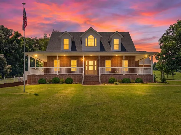 3989 Cadiz Rd, Bumpus Mills, TN 37028