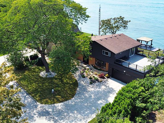 3rd image of 3943 Seaway Rd