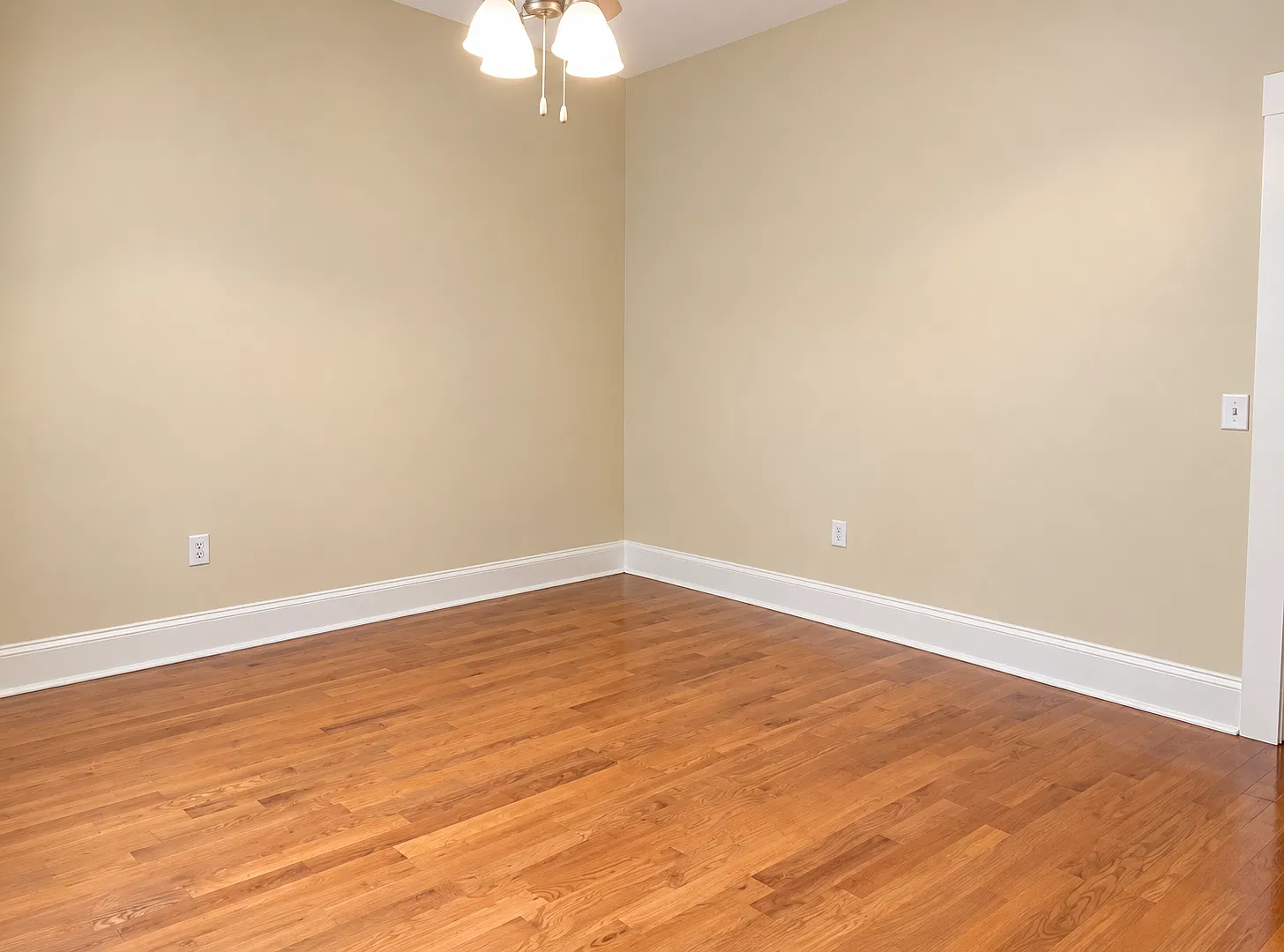 324 S Brady St. — Photo 3