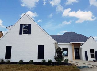 333 Royal Pond Cir, Brandon, MS 39047