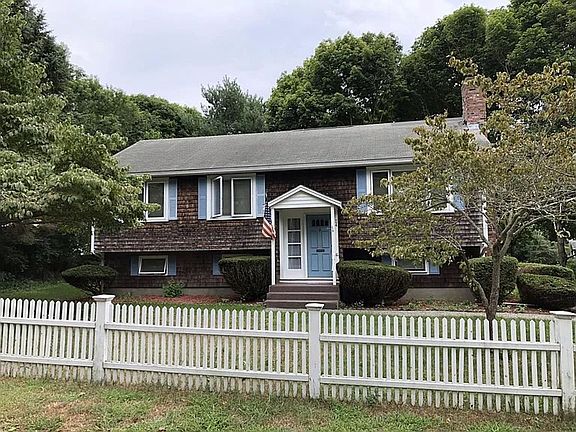 2nd image of 24 Wood St
