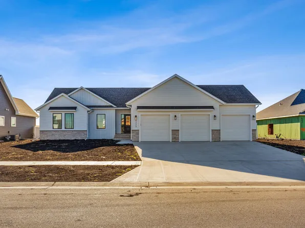 4234 Bristlecone Loop S, Fargo, ND 58104