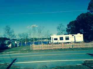 801 Paradise Island Dr, Defuniak Springs, FL 32433