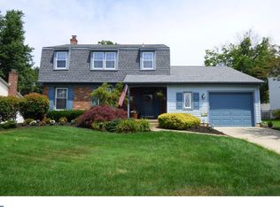 369 Roberts Dr, Somerdale, NJ 08083
