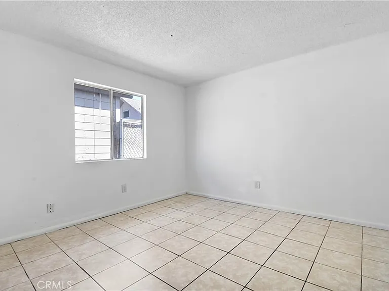 4039 Lorraine Dr #5 — Photo 15
