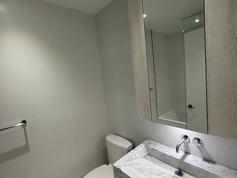 11 Yorkville Ave #2212 — Photo 10
