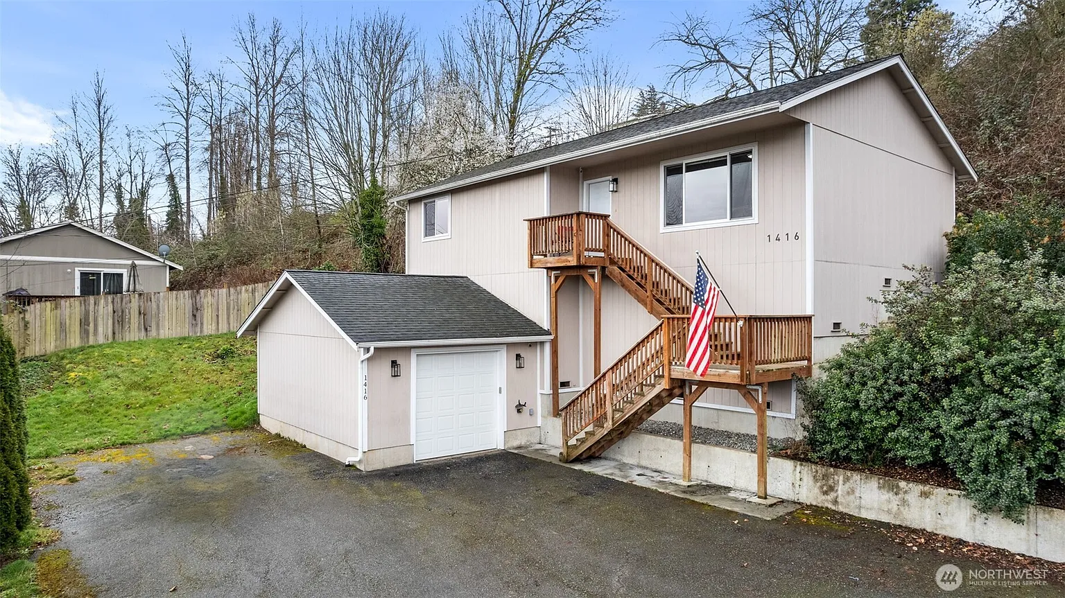 1416 E Harrison Street photo 1