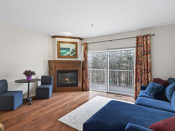 4th image of 17785 Valley Cove Ct