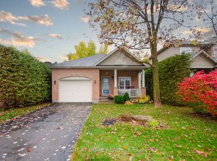 193 Shepody Cir, Ottawa, ON K1T4H9