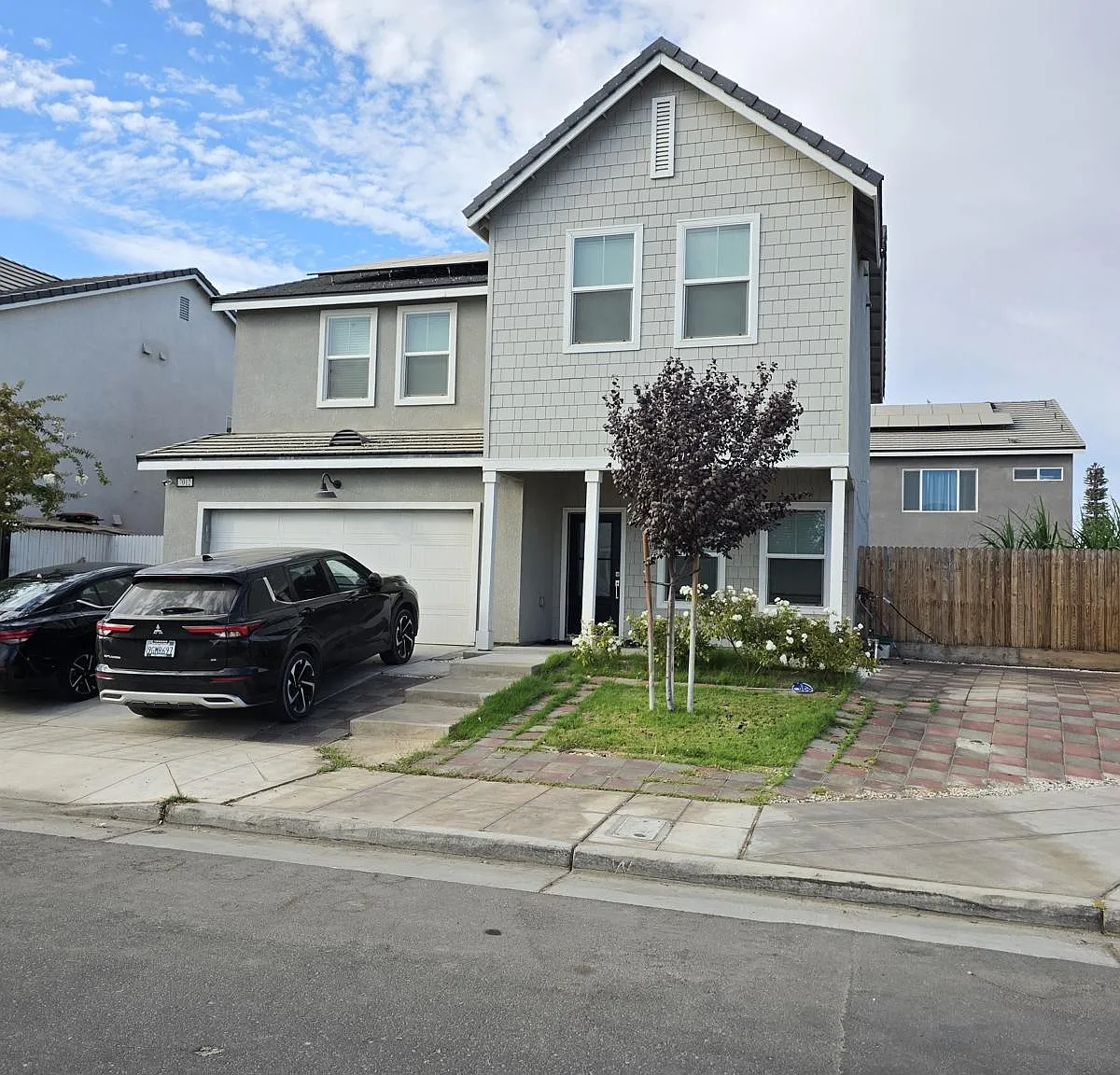 4 bed, 2240 sqft, $3,300 — Photo 4
