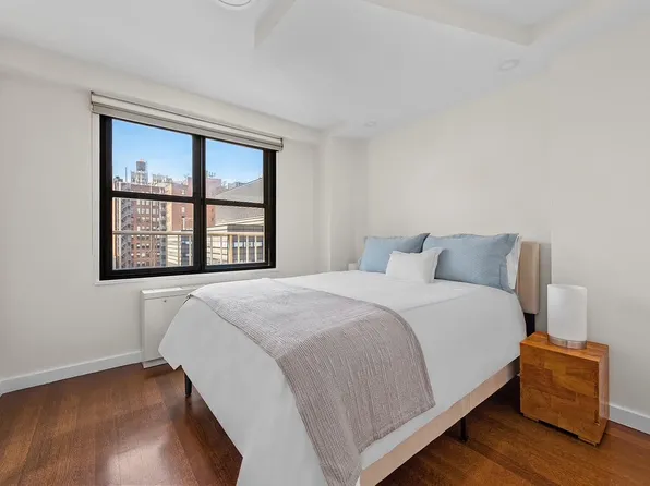 7 East 14th Street image 3 of 6