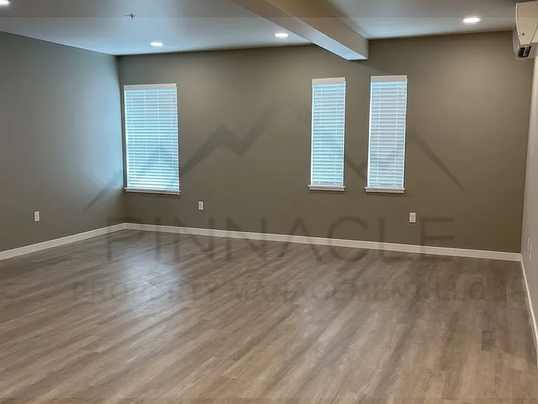 1001 W Yakima Ave — Photo 8