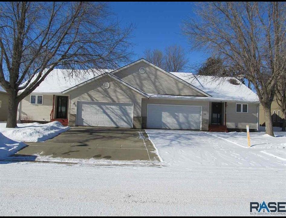 1st image of 902 E Jane Ln